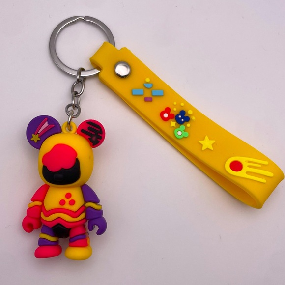 YELLOW ASTRONAUT MOUSE | Bag Charm | Keychain (Brand New!) ✨ - Picture 1 of 5